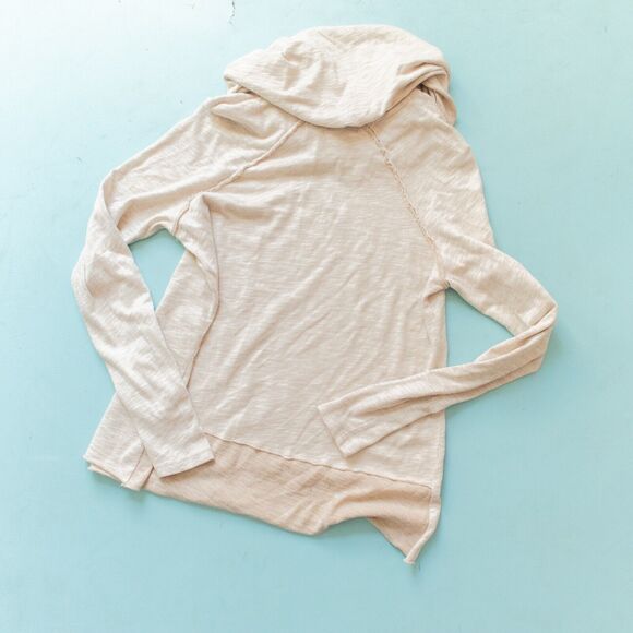 Free People Beach Cocoon Oversized Cowl Neck Heathered Beige Blouse Size M/L - Picture 7 of 7